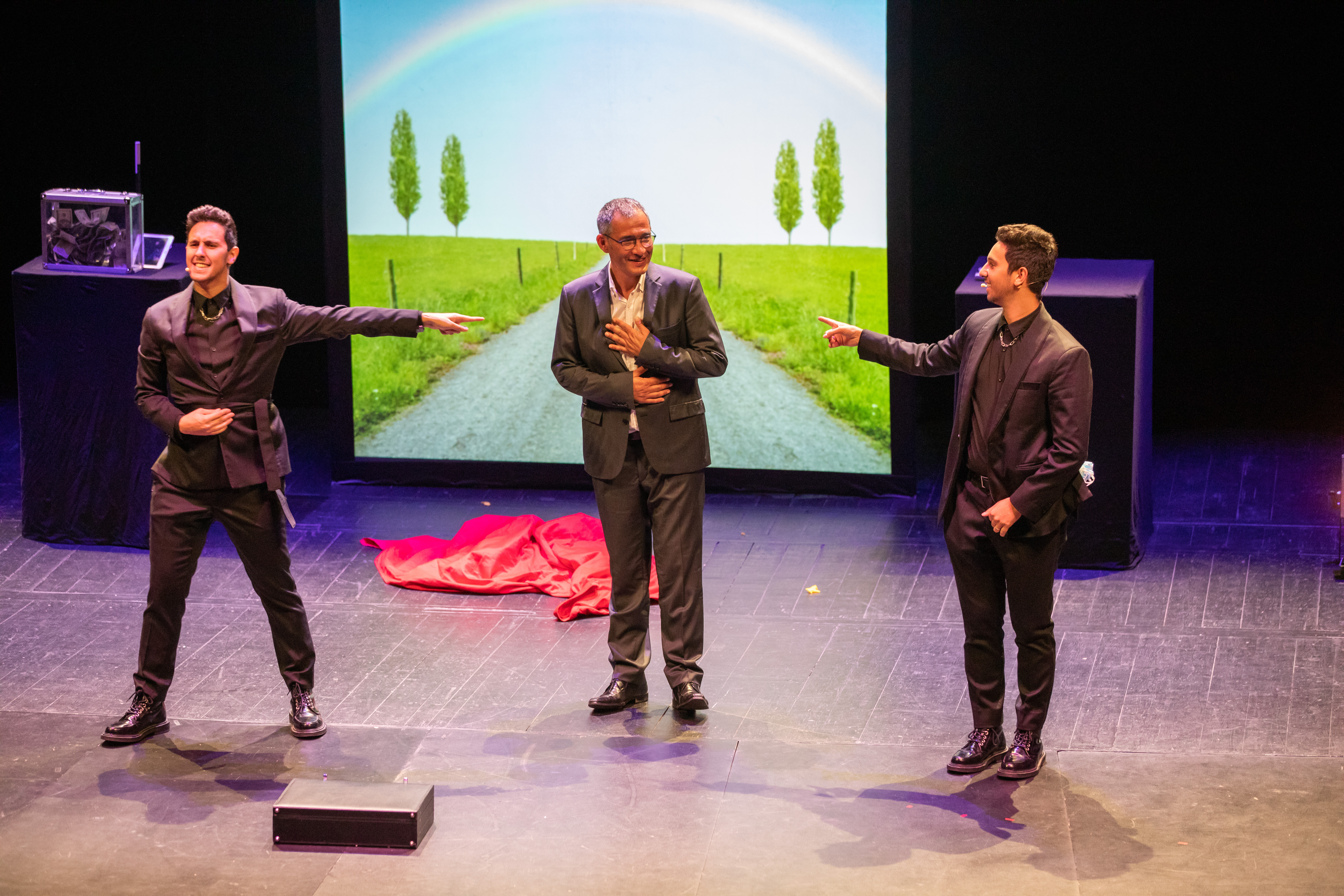 Les French Twins Festival Au Tours Du Rire Magie à l'hôpital