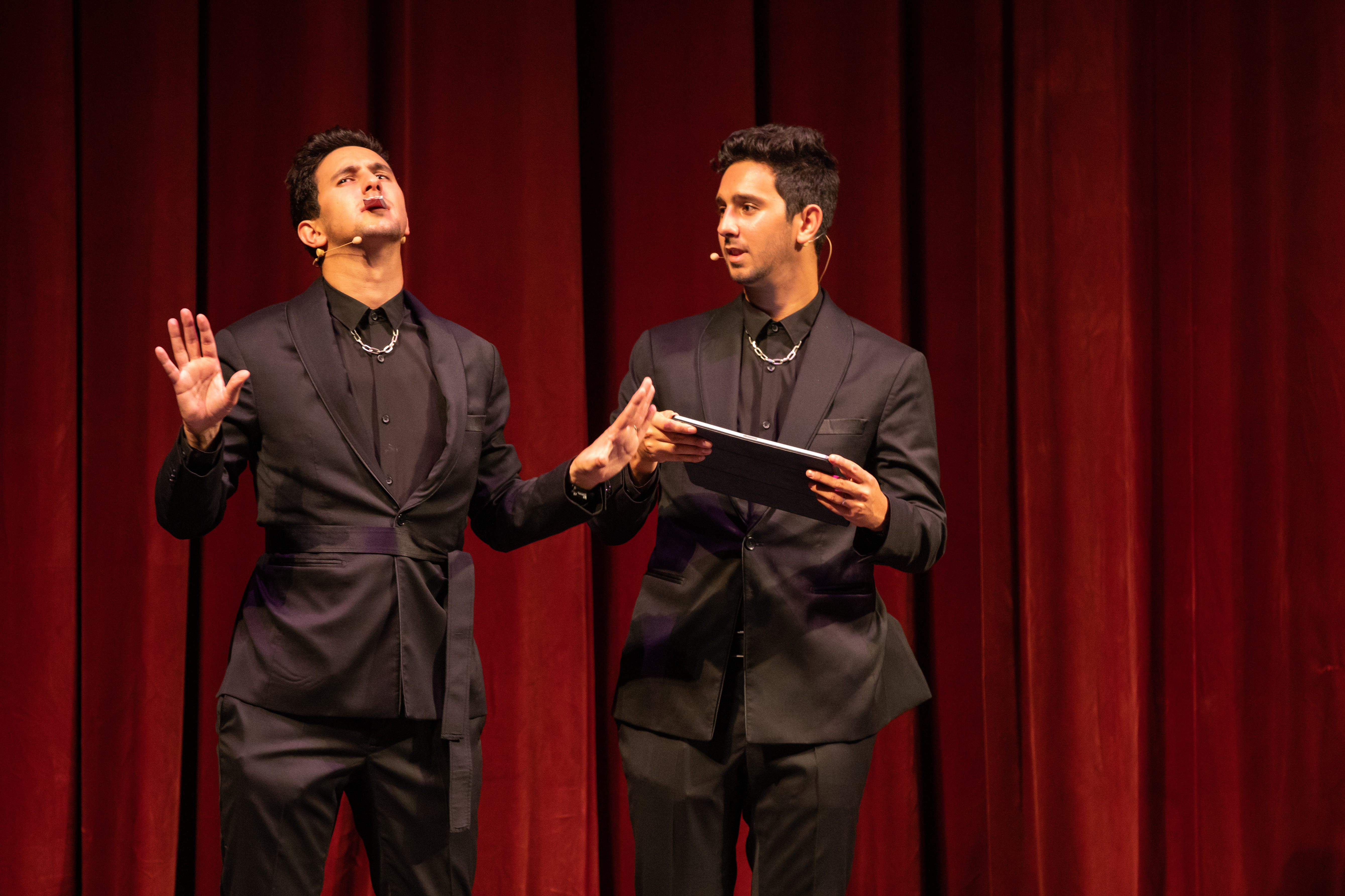 Les French Twins Festival Au Tours Du Rire Magie à l'hôpital