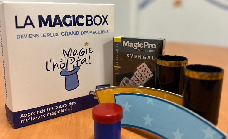 La MagicBox cadeaux enfants 2022 association Magie à l'hôpital