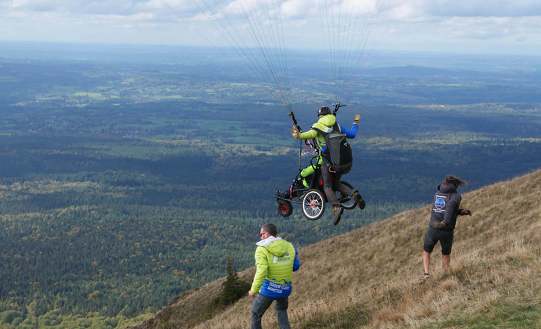 Rêve vol en parapente Vichy association Magie à l'hôpital