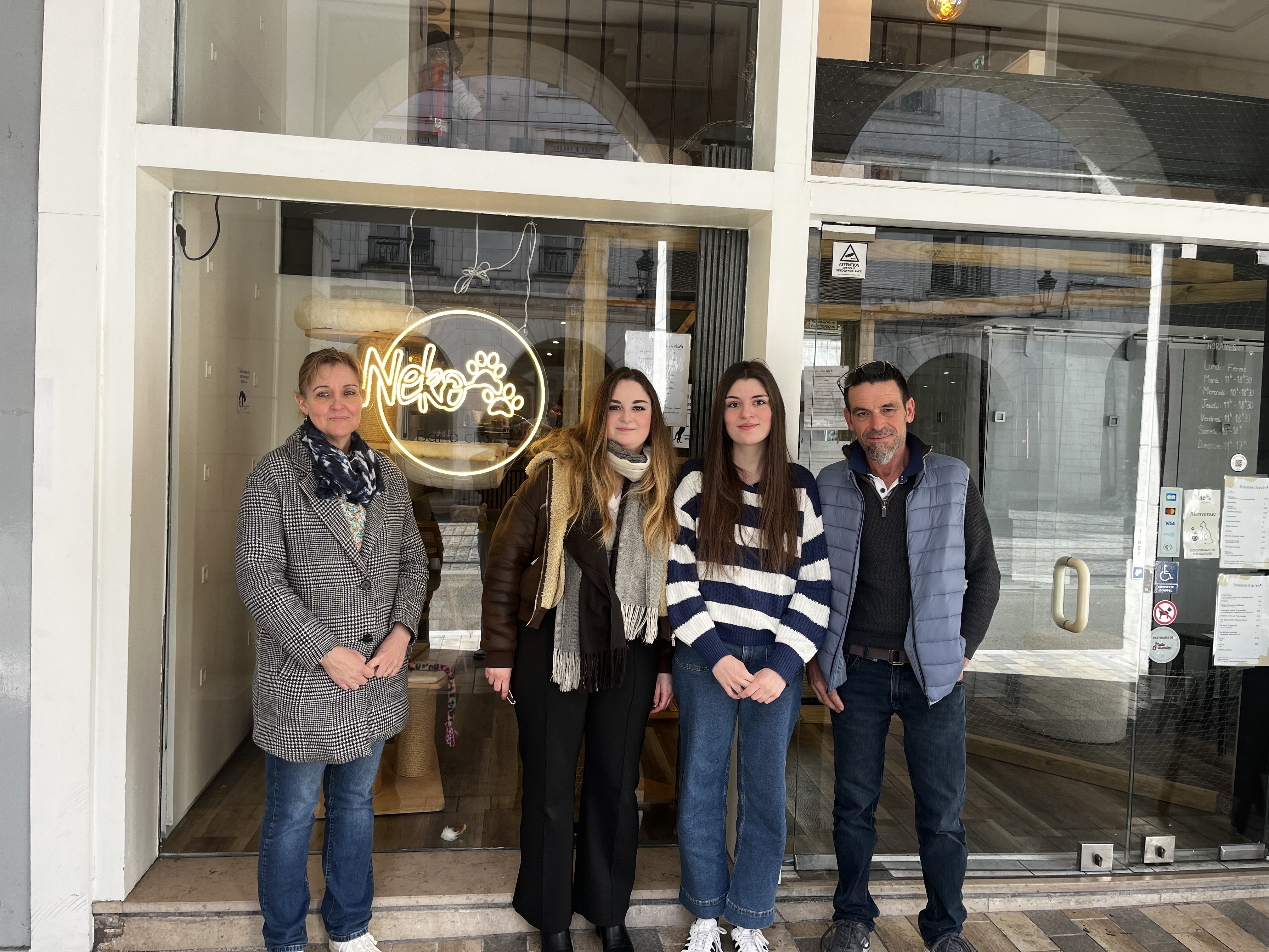 Pauline bar à chats et parfum