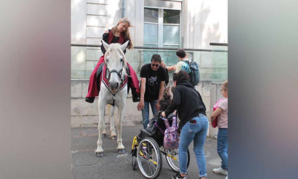 2025-05-30_Semaine_cirque_magie_Clocheville