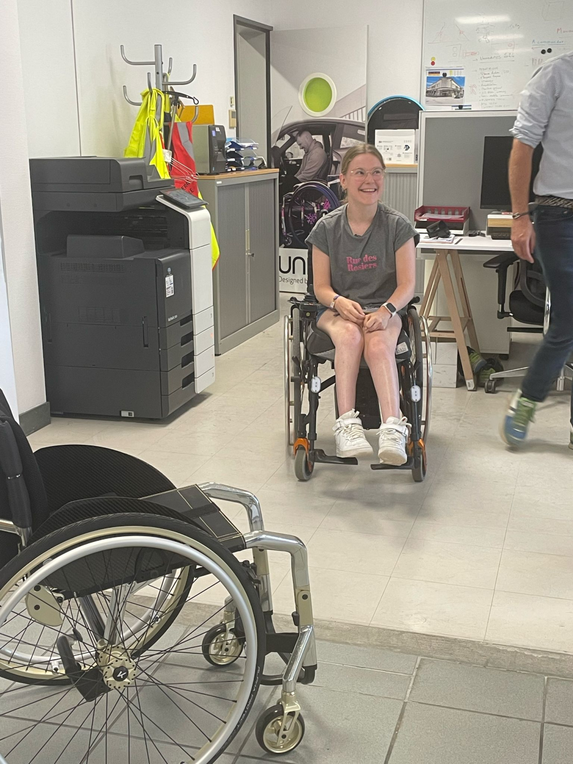 2025-07-17_Remise_Fauteuil_Apolline