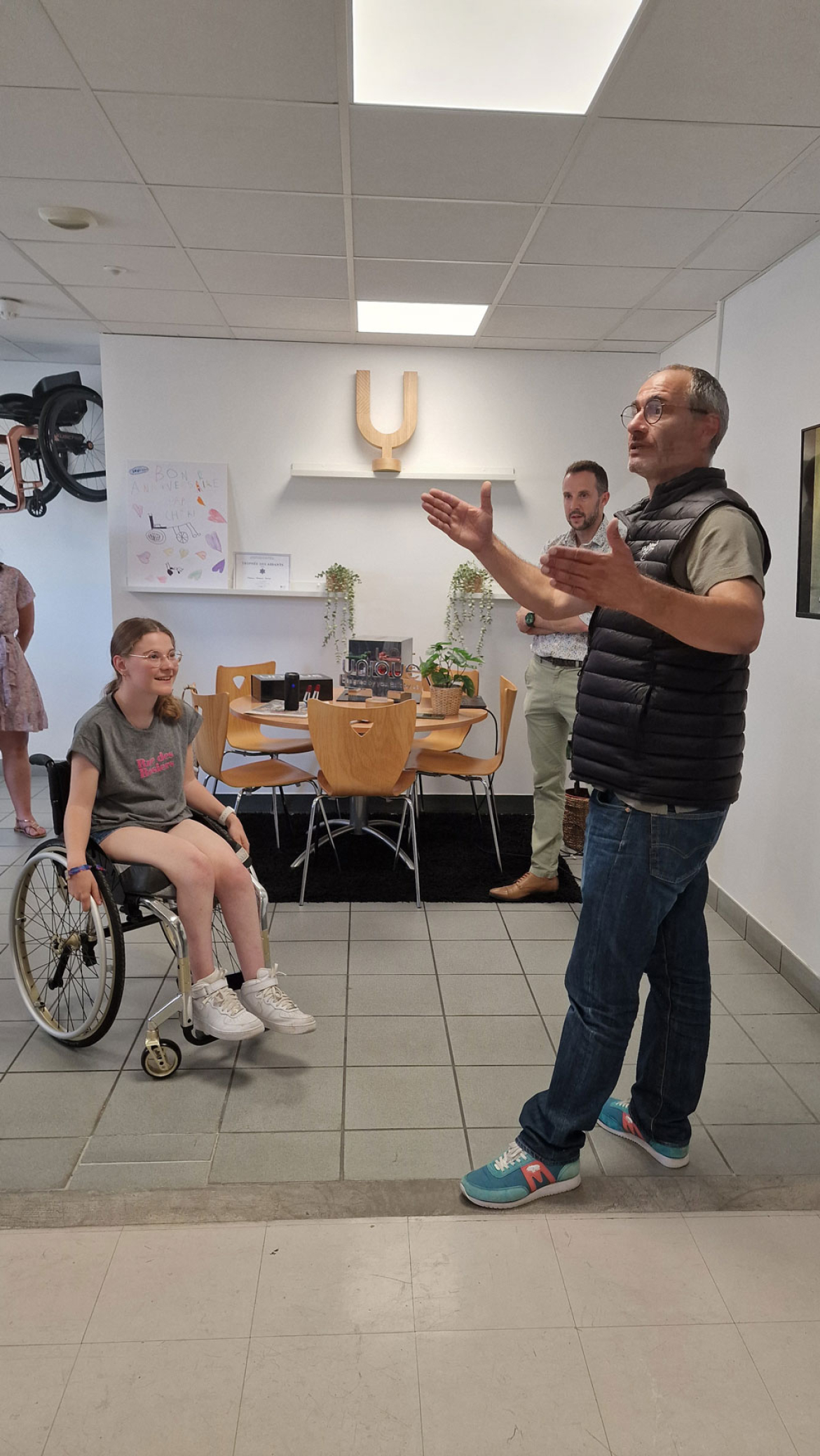 2025-07-17_Remise_Fauteuil_Apolline