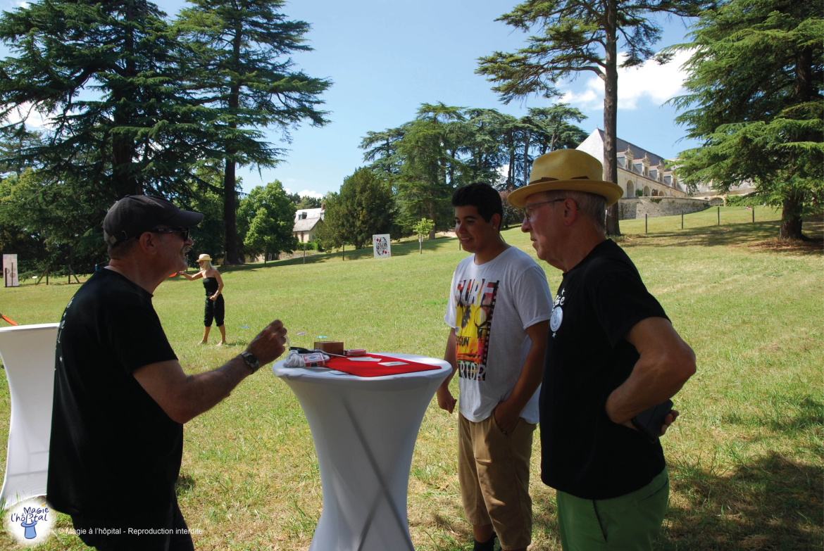 Journée magie défis et découvertes Château de La Bourdaisière association Magie à l'hôpital