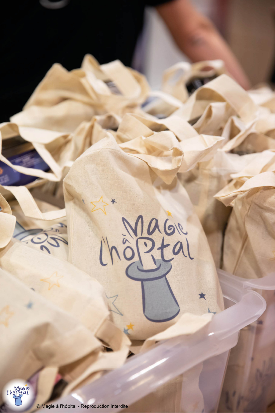 Hôpital Robert-Debré magie association Magie à l'hôpital magiciens 