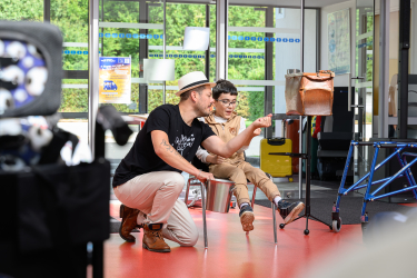11 sept. - Le Magi'Bus à l'IEM Ballan Charlemagne à Miré