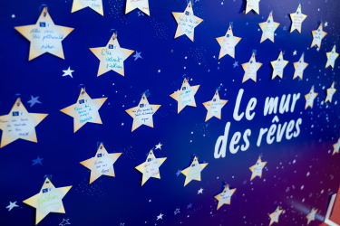 11 sept. - Le Magi'Bus à l'IEM Ballan Charlemagne à Miré