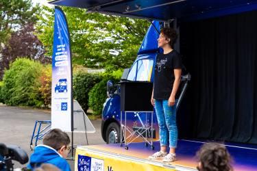 11 sept. - Le Magi'Bus à l'IEM Ballan Charlemagne à Miré